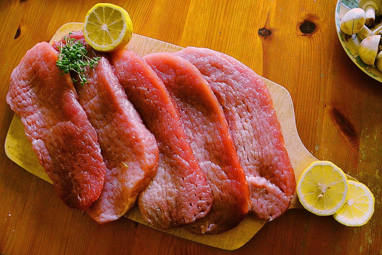 entdecken sie die welt des trockenfleischs – köstliche und nahrhafte snacks, die ideal für unterwegs sind. unsere auswahl an hochwertigem trockenfleisch bietet vielfältige geschmacksrichtungen und ist eine proteinreiche ergänzung für ihre ernährung. genießen sie den perfekten genuss für alle abenteuer!