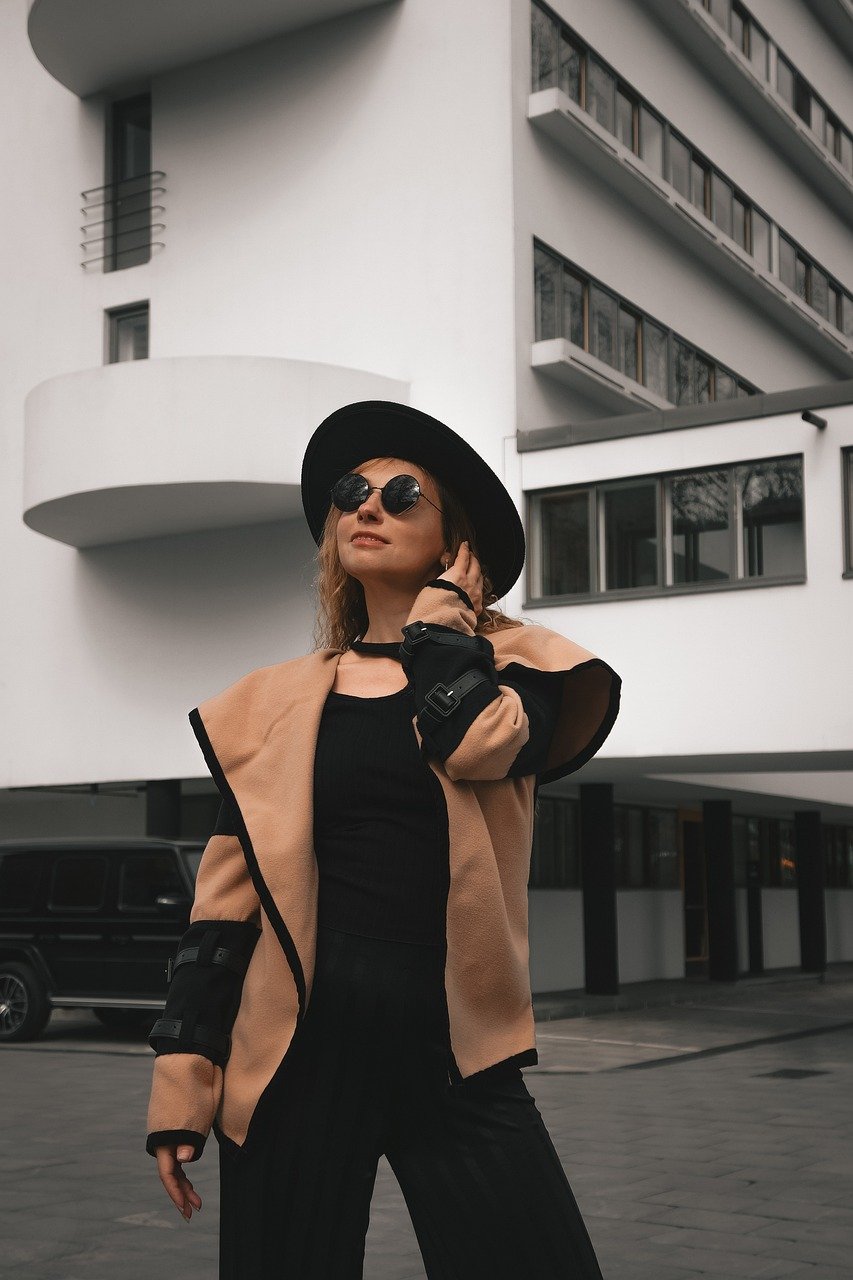 entdecken sie die neuesten mode-trends, die ihren stil auf ein neues level heben. lassen sie sich von aktuellen looks, farben und materialien inspirieren und finden sie heraus, wie sie ihre garderobe mit den angesagtesten trends bereichern können.